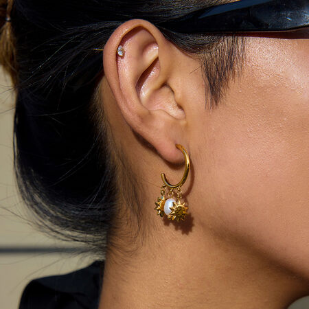 1 Pair Luxurious Sun Stainless Steel Waterproof Gold Color Pearl Women's Hoop Earrings