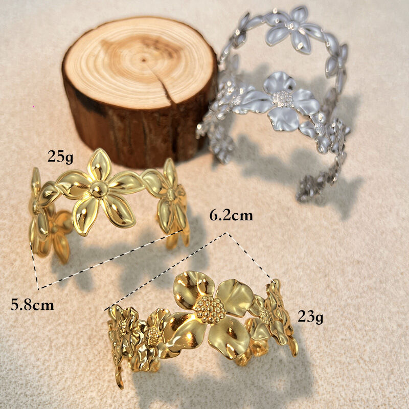 Bracelet manchette classique à motif floral en acier inoxydable étanche couleur or (1 pièce) Image3