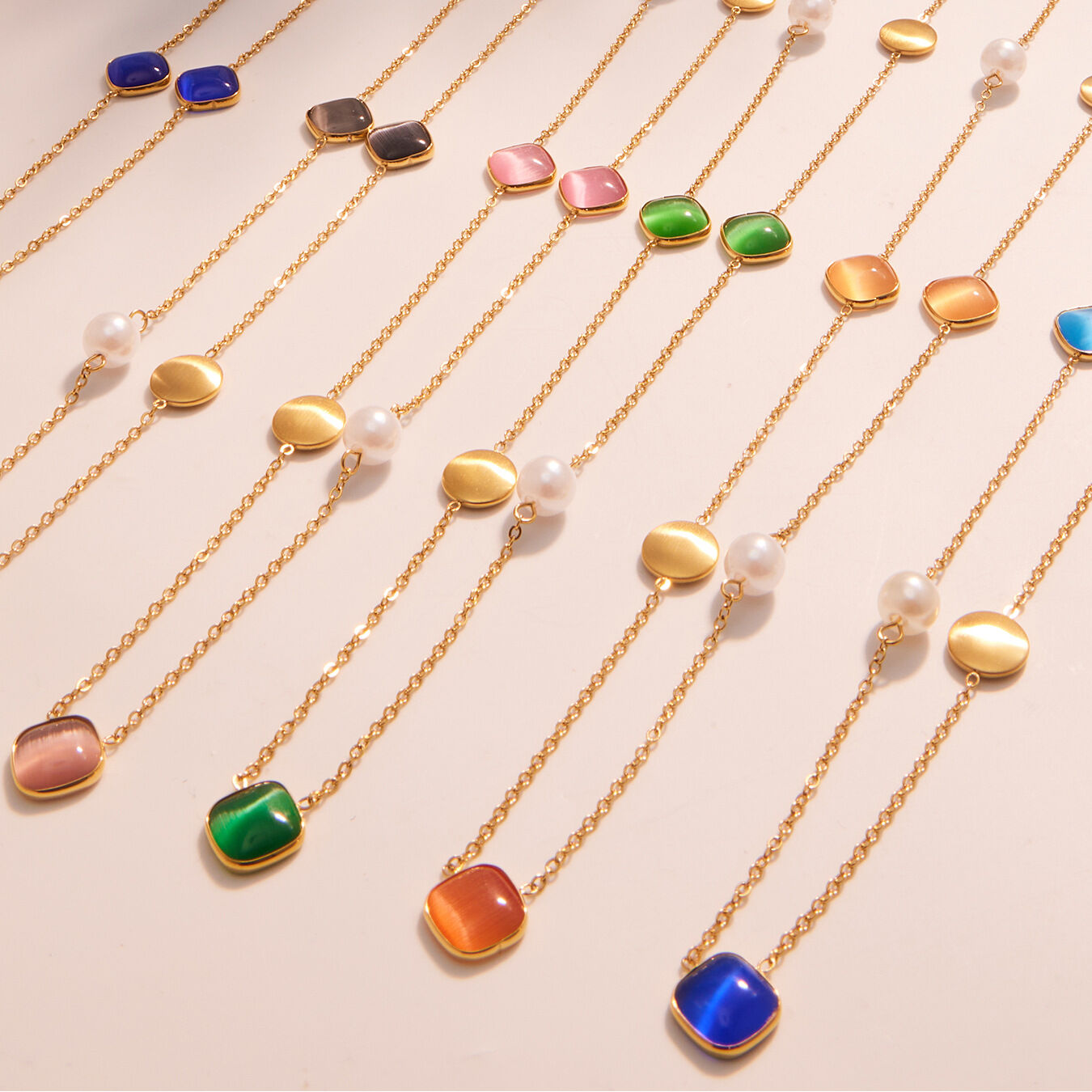 1 Piece Luxurious Rectangle Stainless Steel Waterproof Gold Color Women's Pendant Necklaces 2