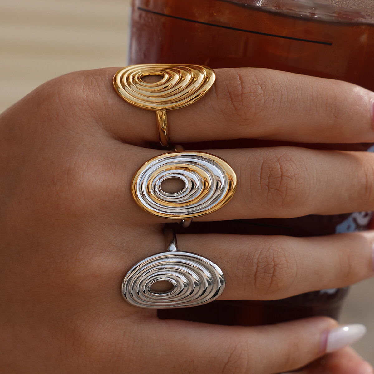 1 Stück Simple Series Retro Kreis Edelstahl Wasserdichter Statement-Ring für Damen 2
