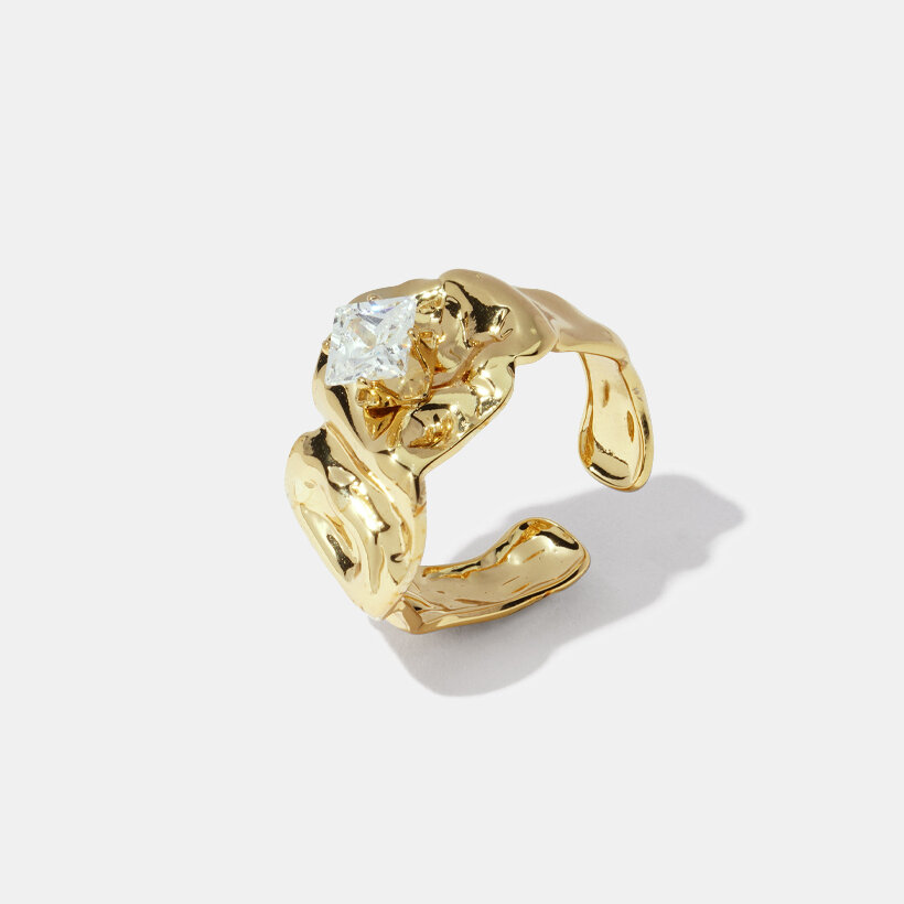 Anello con pietra preziosa in zircone color oro impermeabile in acciaio inossidabile con filo retrò