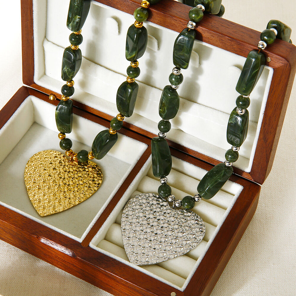 1 Piece Retro Acrylic Beads Gold Color Heart Pendant Necklace Picture3
