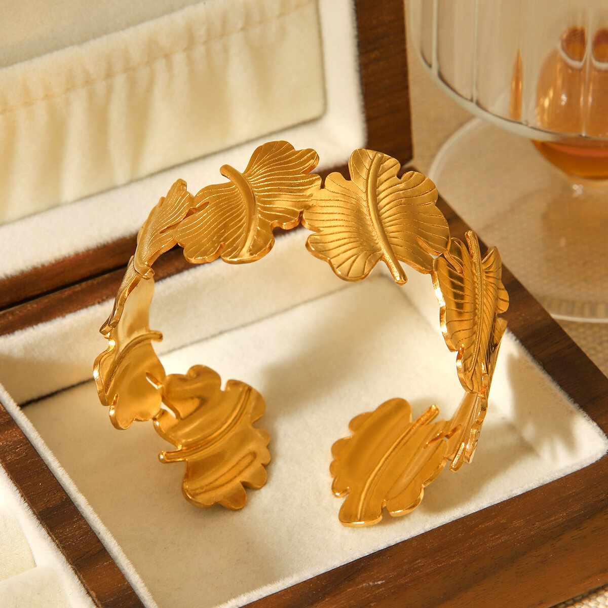 1 Piece Simple Series Daily Leaf Stainless Steel Waterproof  Gold Color  Women's Bangles h5 Picture6