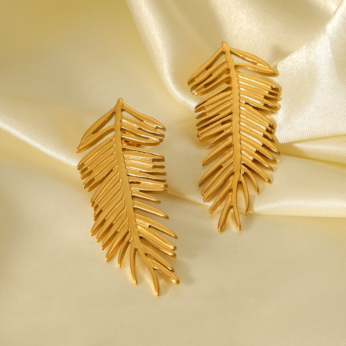 1 Pair Daily Leaf Stainless Steel Waterproof Gold Color Women's Stud Earrings Picture5