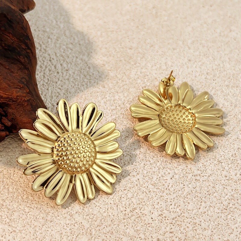 1 paio di orecchini a bottone color oro impermeabili in acciaio inossidabile a forma di fiore dolce h5 Immagine3