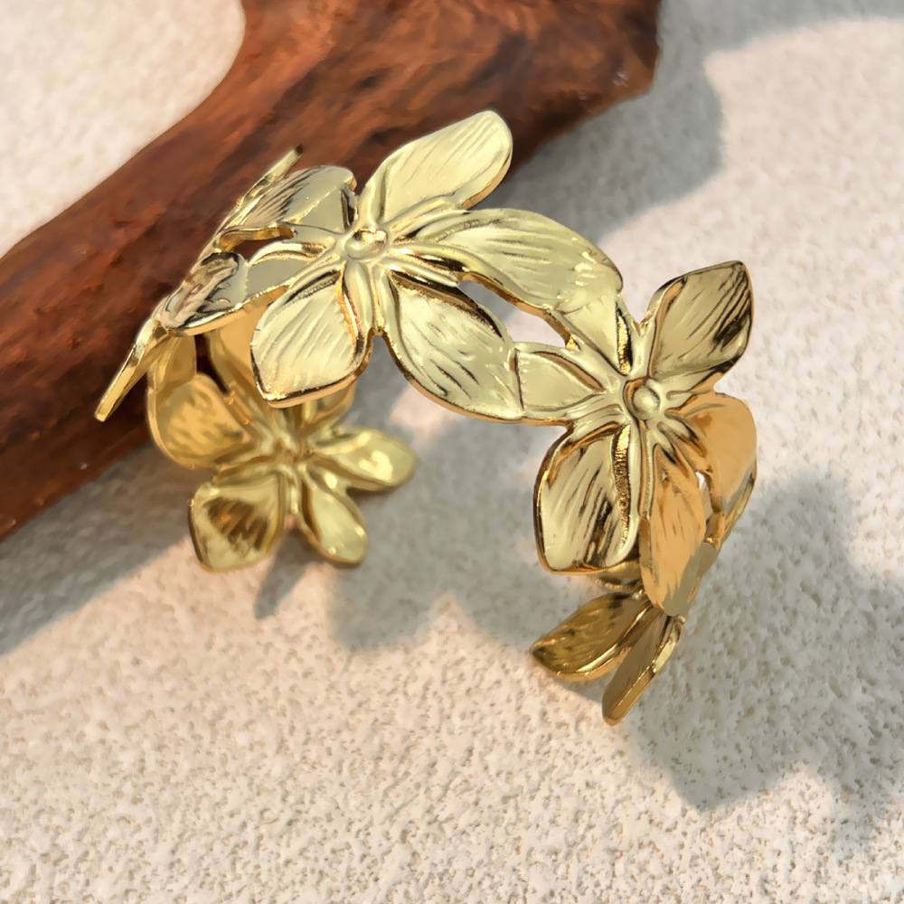 1 Piece Flower Stainless Steel Waterproof Gold Color Cuff Bracelet Picture2