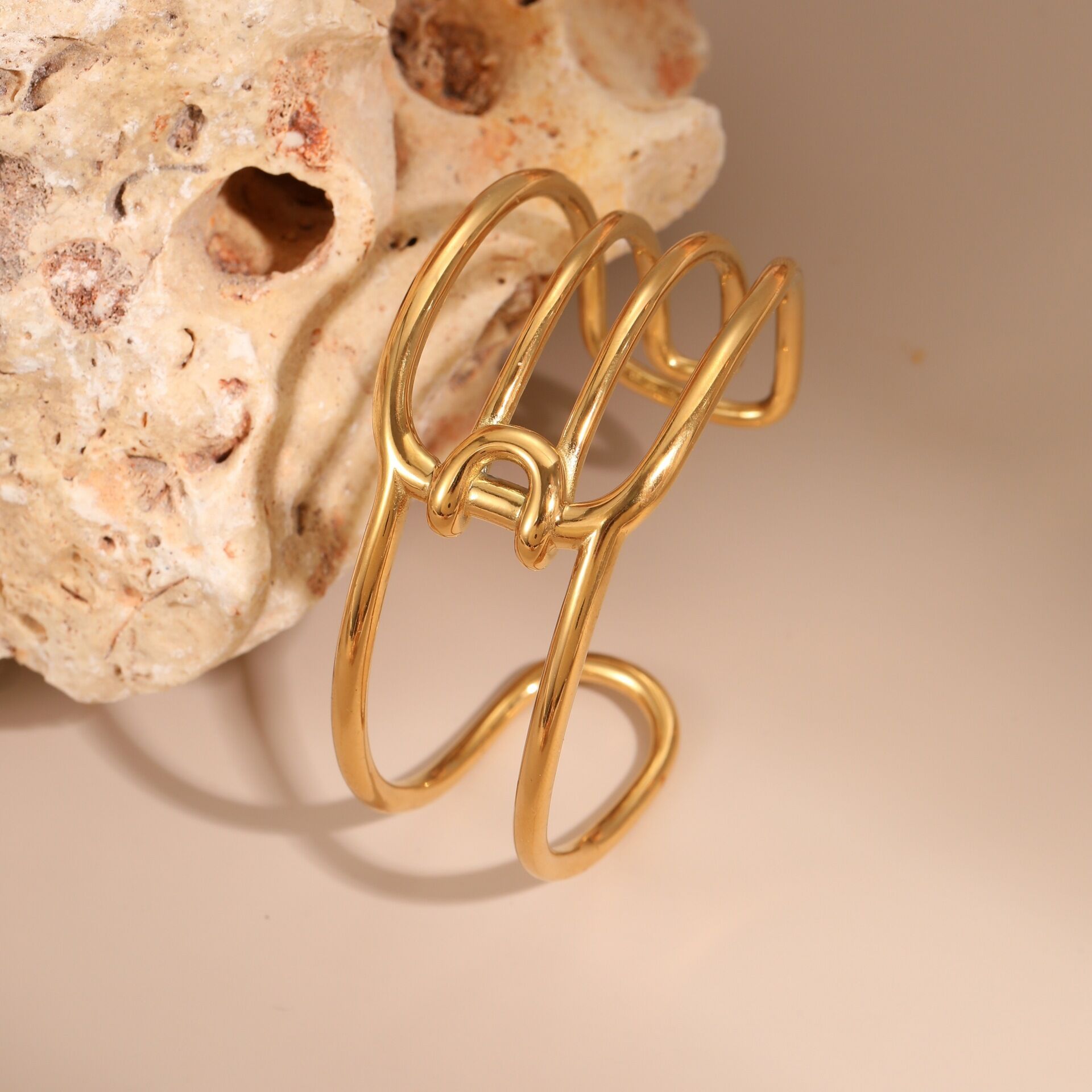 1 Piece Luxurious Series Elegant Heart Stainless Steel Waterproof Cuff Bracelets h5 Picture4