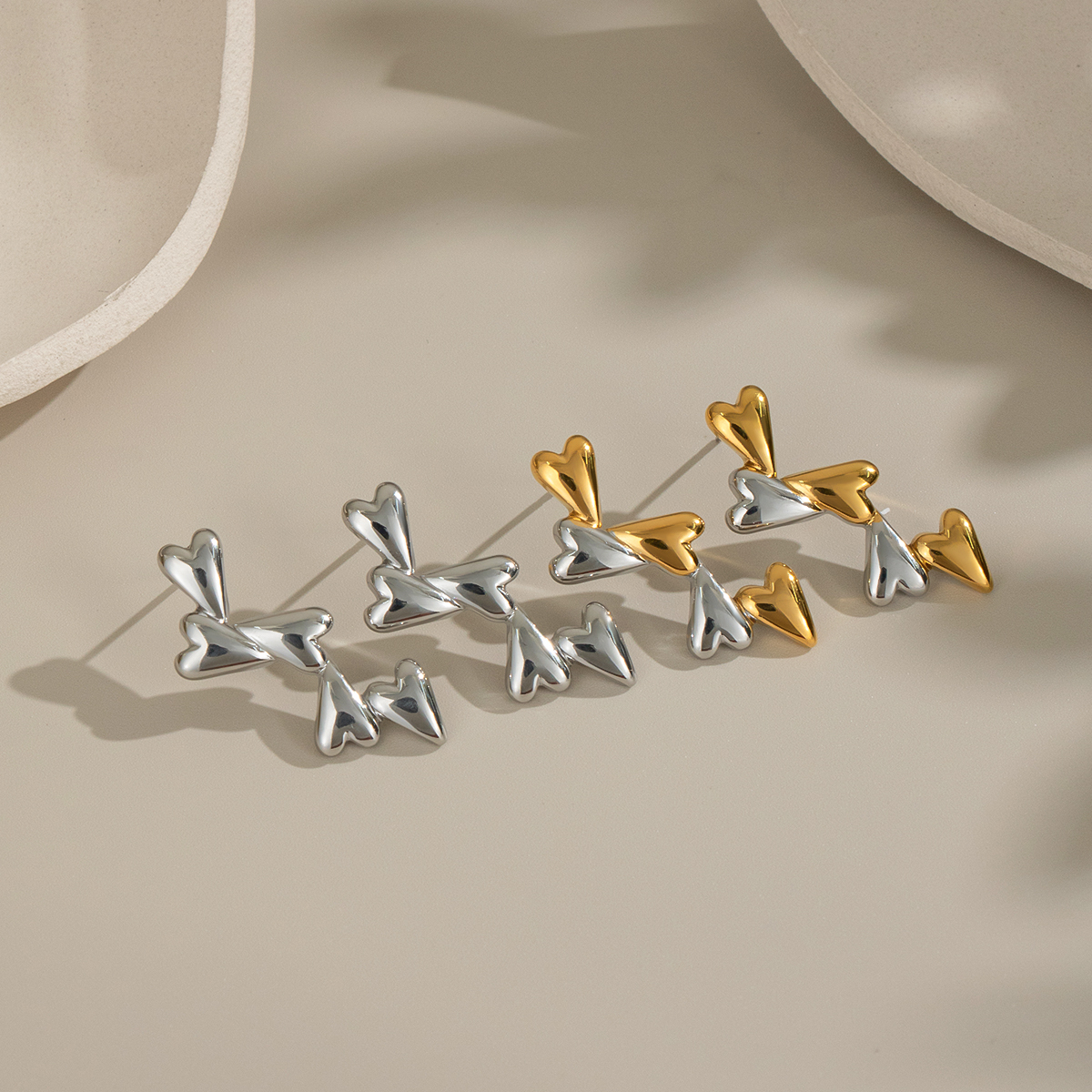 1 Pair Mixed Gold Heart Stainless Steel Waterproof Stud Earrings h5 Picture2