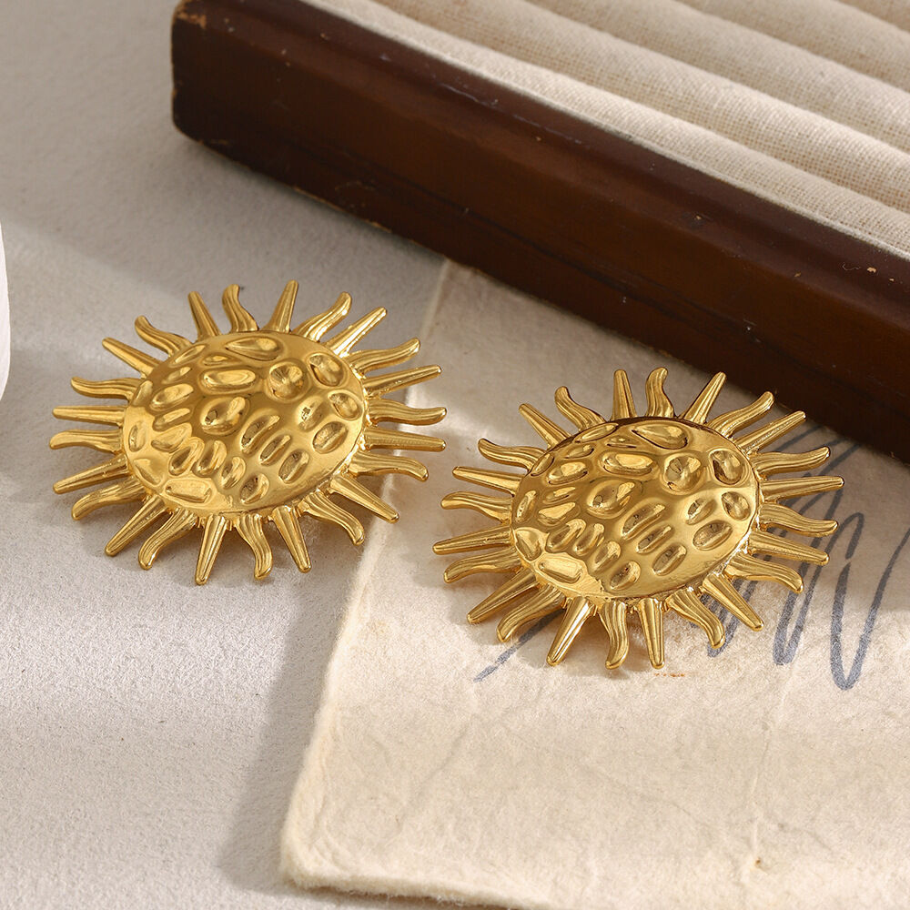 1 paio di orecchini a bottone da donna in acciaio inossidabile martellato al sole, impermeabili, color oro Immagine5