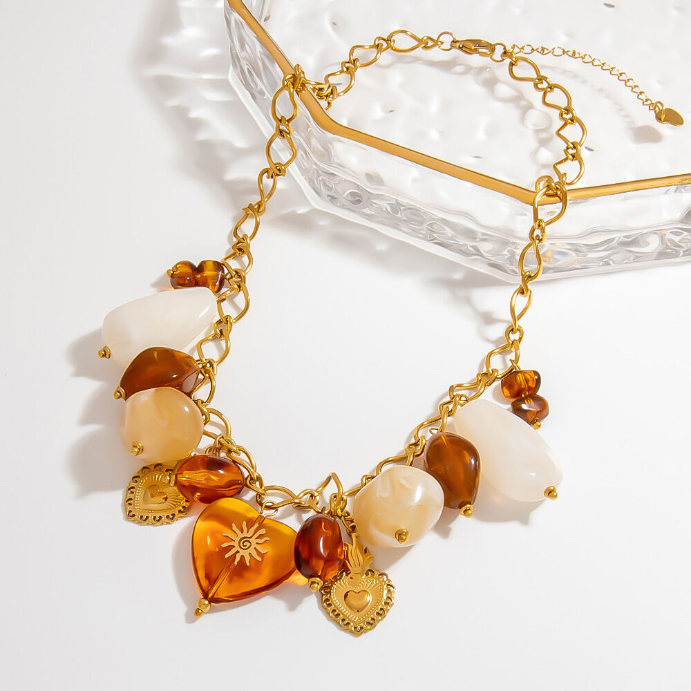1 Piece Retro Heart Resin Beads Pendant Necklace Picture2