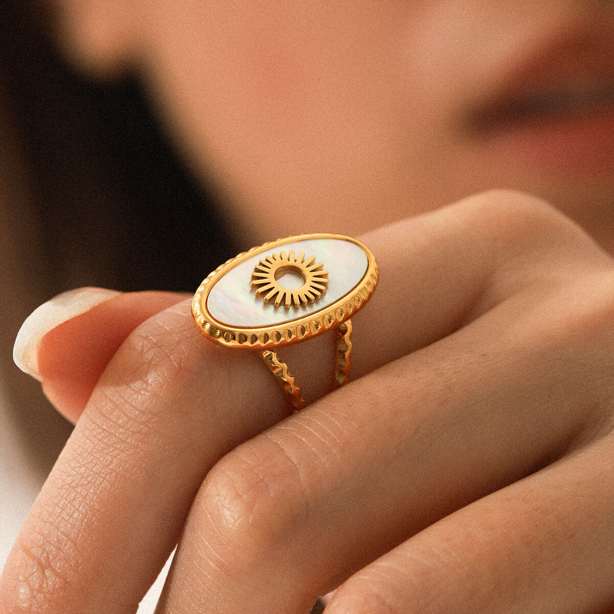 1 Piece Sun Shape Stainless Steel Waterproof Gold Color Shell Statement Ring