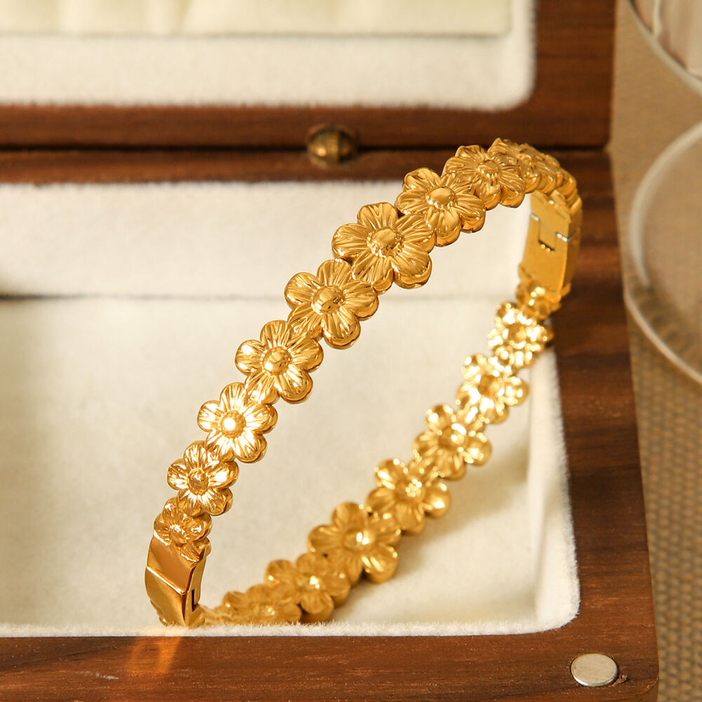 1 Piece Simple Daily Flower Stainless Steel Waterproof Gold Color Women's Bangles Picture5