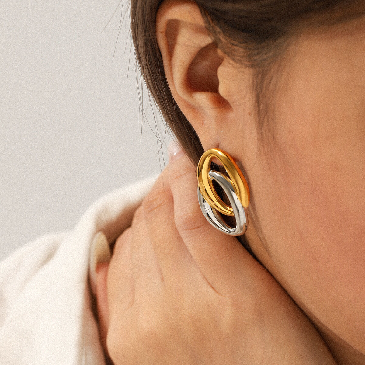 1 Pair Mixed Gold Color And Silver Colors Stainless Steel Waterproof   Women's Stud Earrings 2