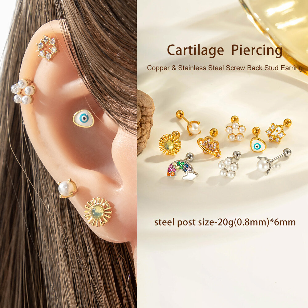 Boucle d'oreille piercing en forme de cœur en cuivre doré et zircon Image4