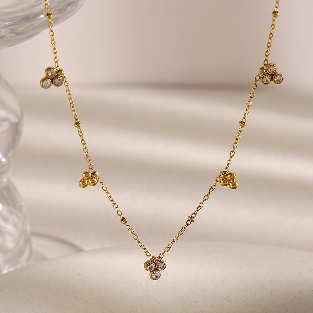 1 Collar De Cadena De Acero Inoxidable Con Diseño De Flores, Elegante Y Sencillo, Resistente Al Agua, Color Dorado, Para Mujer.