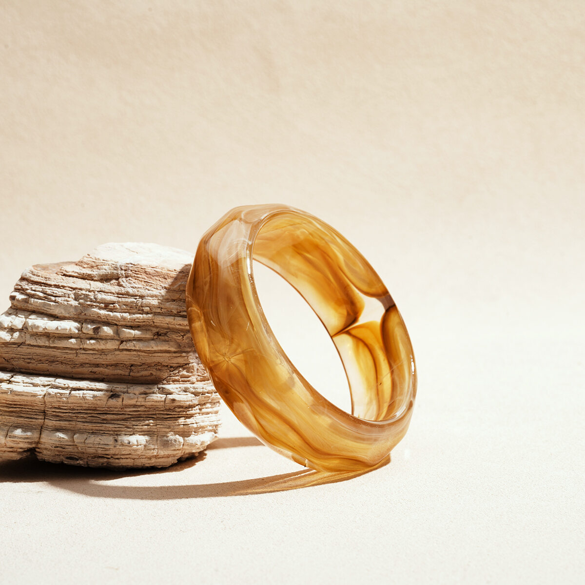 1 pezzo di braccialetti da donna in acrilico con sfumature di colore irregolari e semplici h5 Immagine5