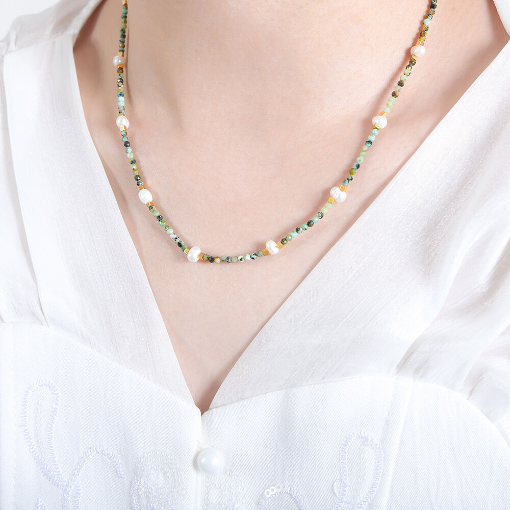 Collier de perles pour femme, 1 pièce, en acier inoxydable imperméable, couleur or, avec pierres naturelles