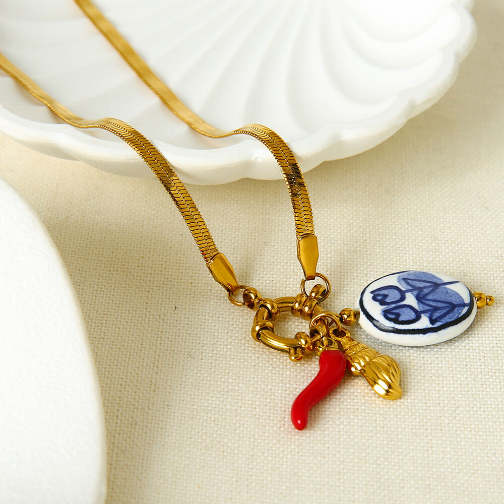 1 Piece Retro Flower Capsicum Stainless Steel Waterproof Women's Pendant Necklaces h5Picture4