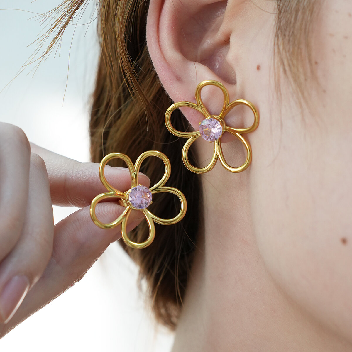 1 Pair Simple Natural Flower Stainless Steel Waterproof  Gold Color Zircon Statement Rings