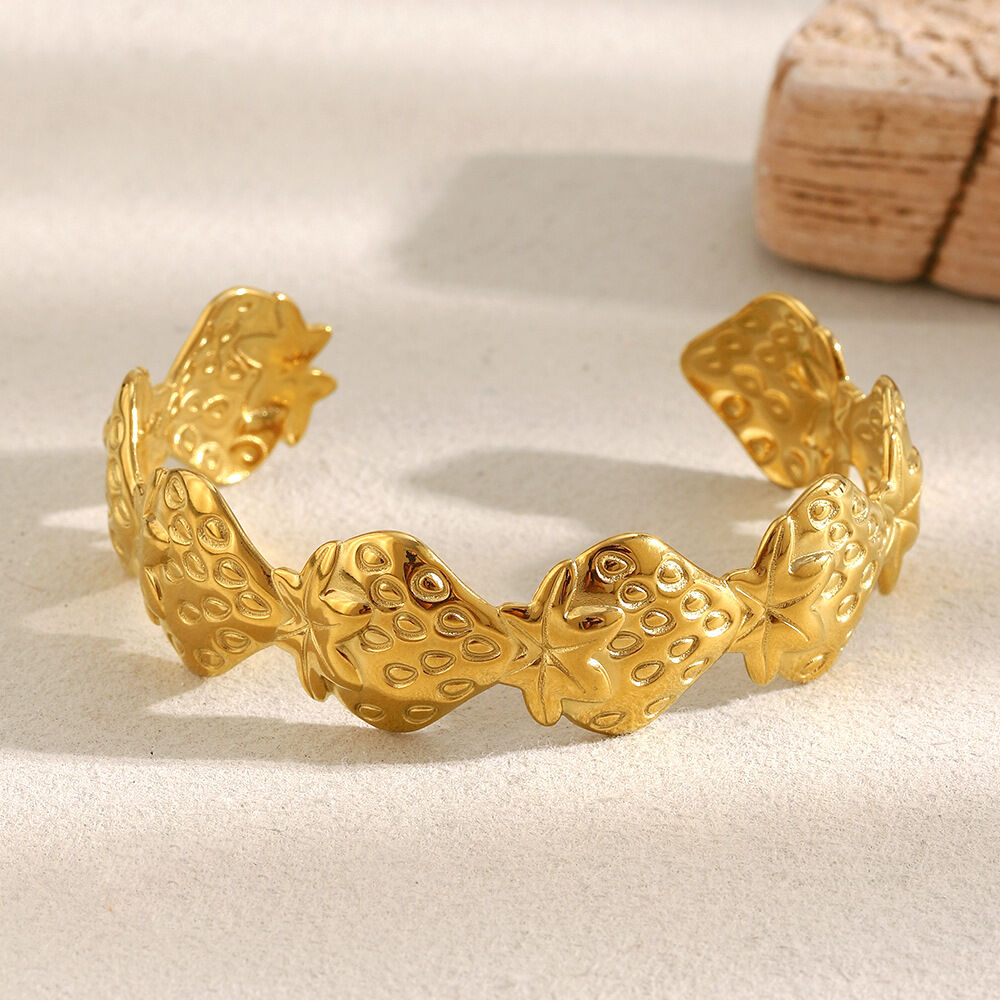 1 Piece Sweet Strawberry Stainless Steel Waterproof  Gold Color  Women's Cuff Bracelets