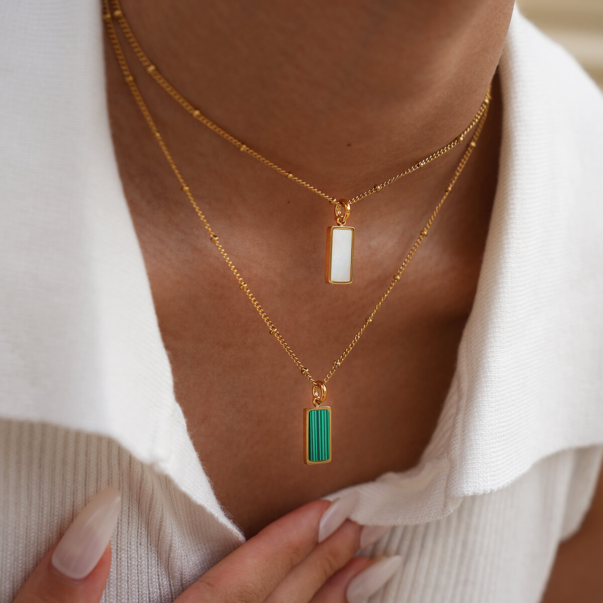 Collier pendentif femme simple, rétro, rectangulaire, en acier inoxydable étanche, couleur or (1 pièce) Image3