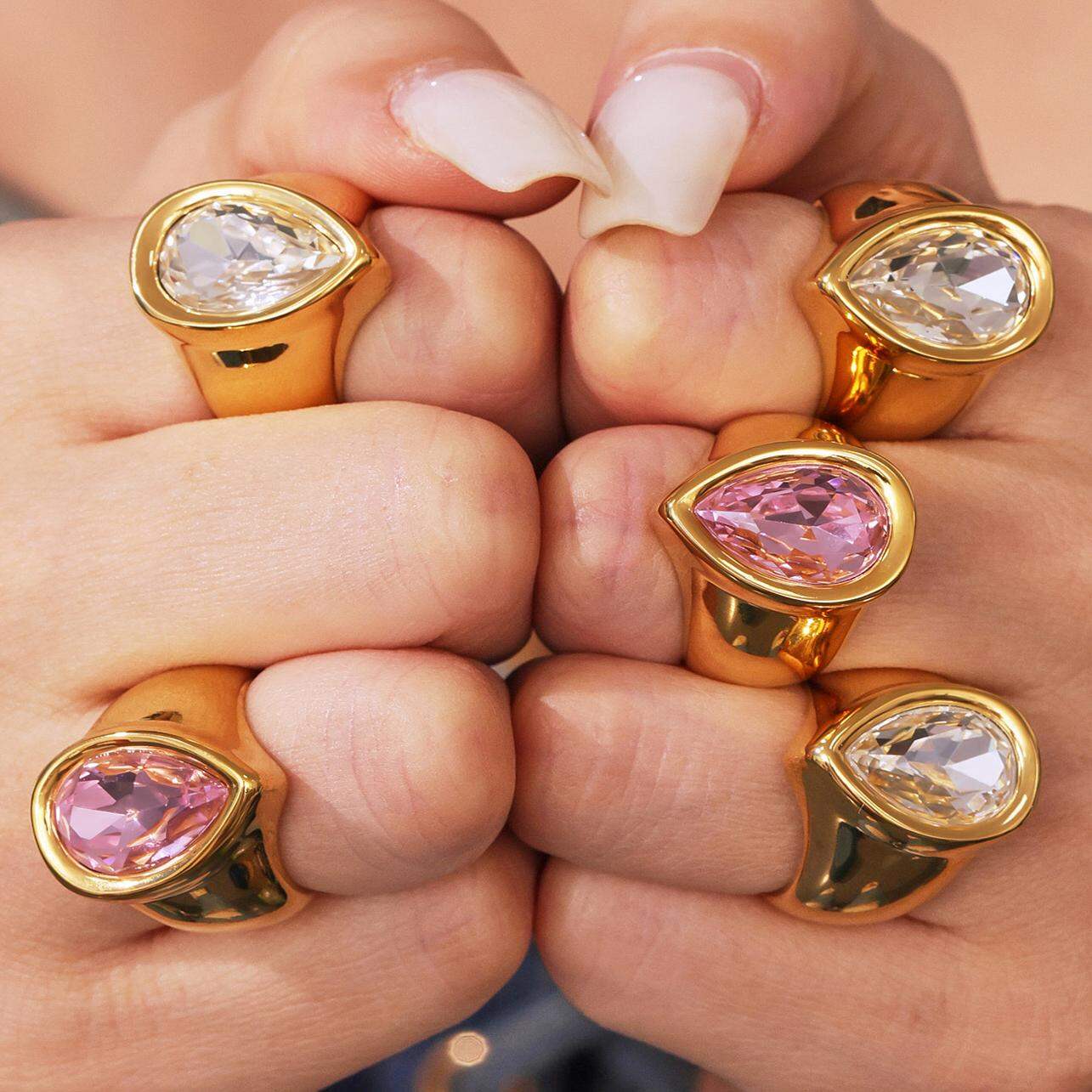 1 pezzo romantico anello da donna in acciaio inossidabile con goccia e zircone color oro impermeabile