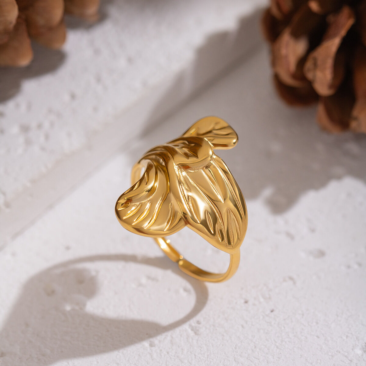 1 stuk bloemvormige, waterdichte, goudkleurige statement ring van roestvrij staal