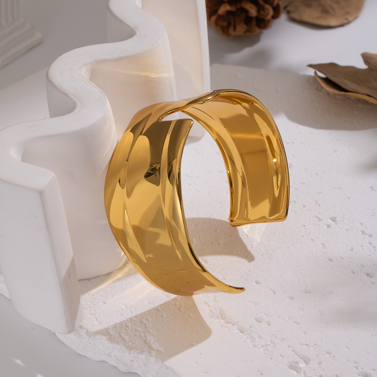 1 Piece Solid Color Stainless Steel Waterproof Gold Color Cuff Bracelet h5 Picture3