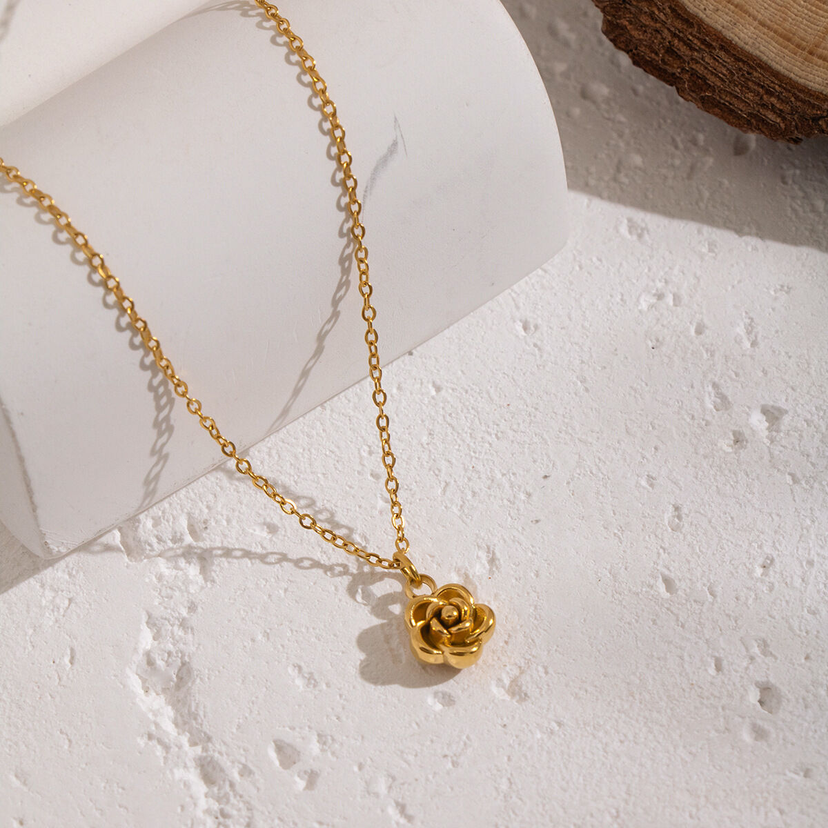 1 Piece Sweet Flower Stainless Steel Waterproof Gold Color Pendant Necklace