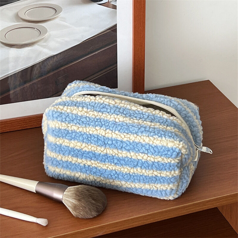 1 Piece Simple Classic Strip Polyester Women's Makeup Bags Picture4