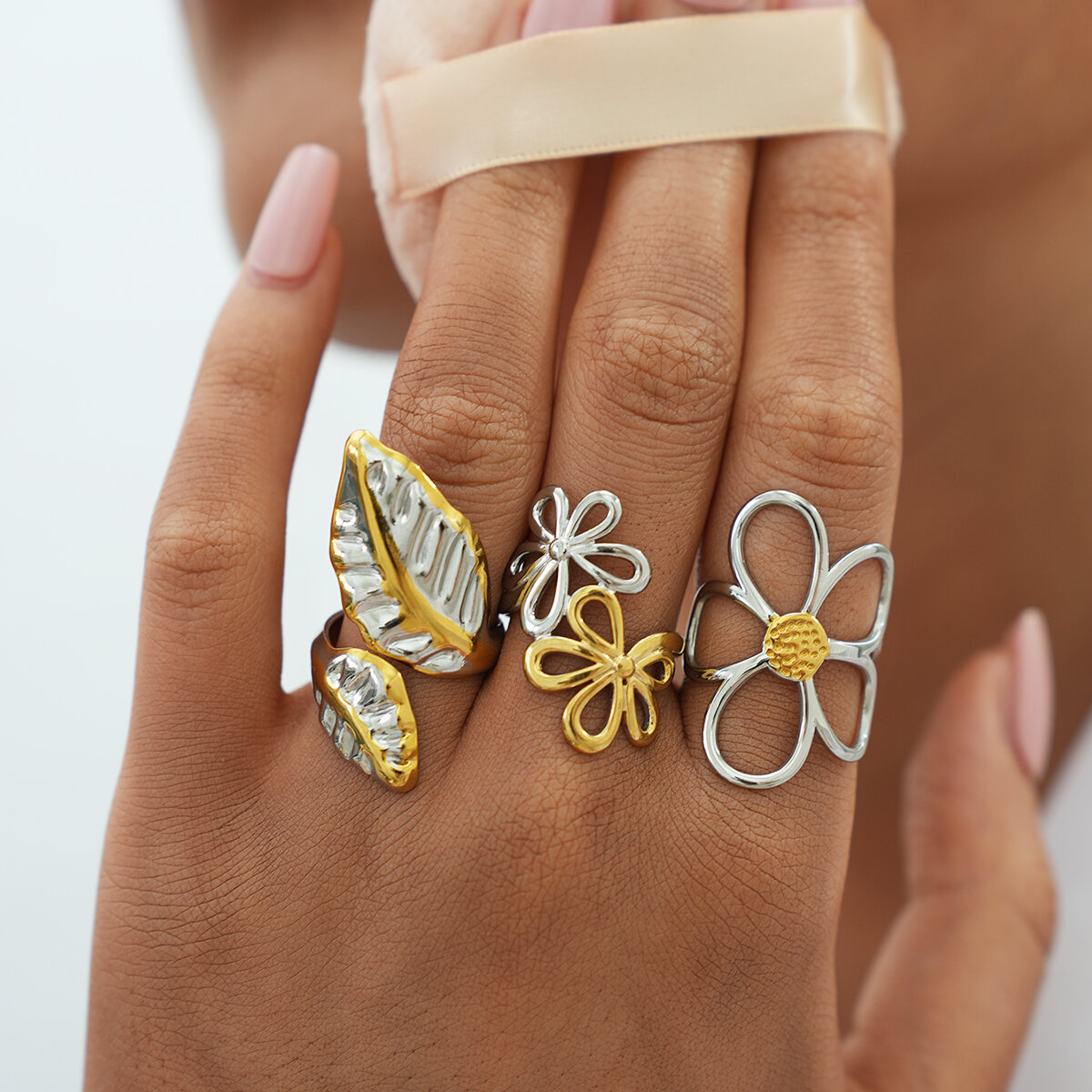 1 Piece Flower Plant Stainless Steel Waterproof  Gold Color Women‘s Statement Rings h5 Picture4