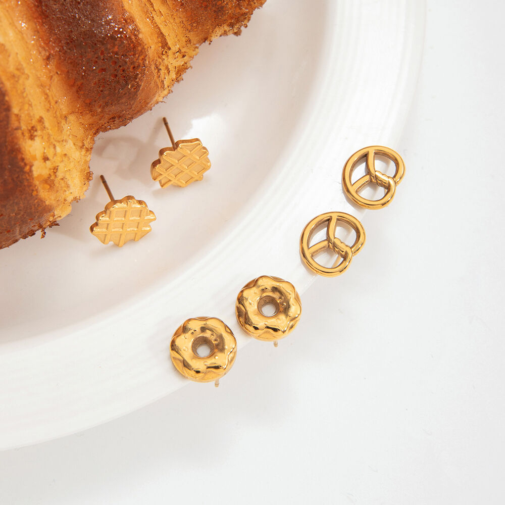 1 Pair Cute Doughnut Stainless Steel Waterproof Gold Color Women's Stud Earrings h5Picture4