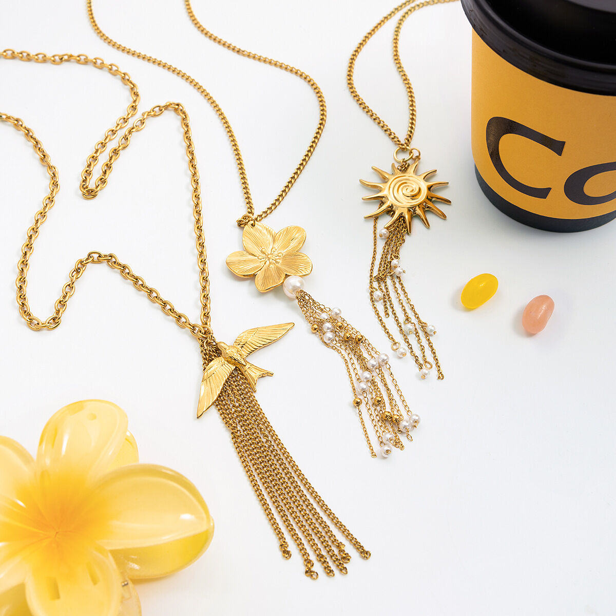 Collana lunga da donna in acciaio inossidabile color oro impermeabile con nappa floreale della serie romantica da 1 pezzo