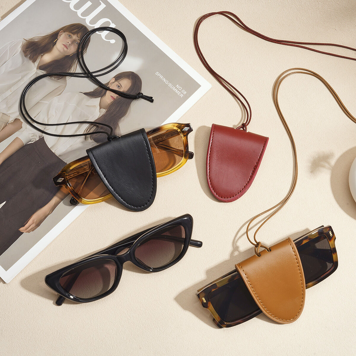 1 Piece Solid Color Magnetic Leather Glasses Clip Necklace 2
