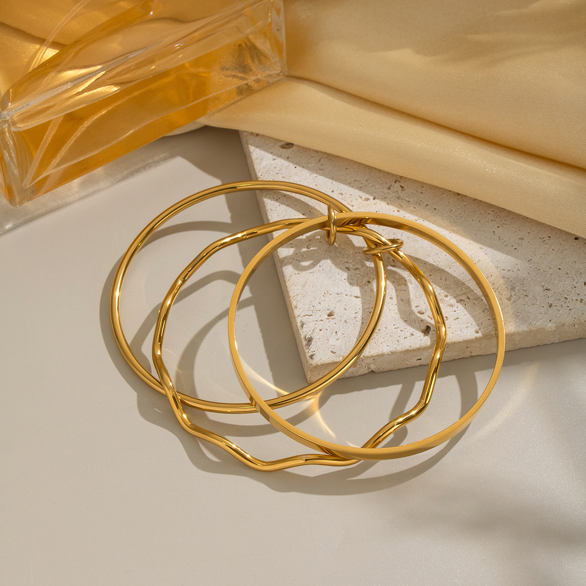 Circle Stainless Steel Waterproof Gold Color Bangles h5 Picture2