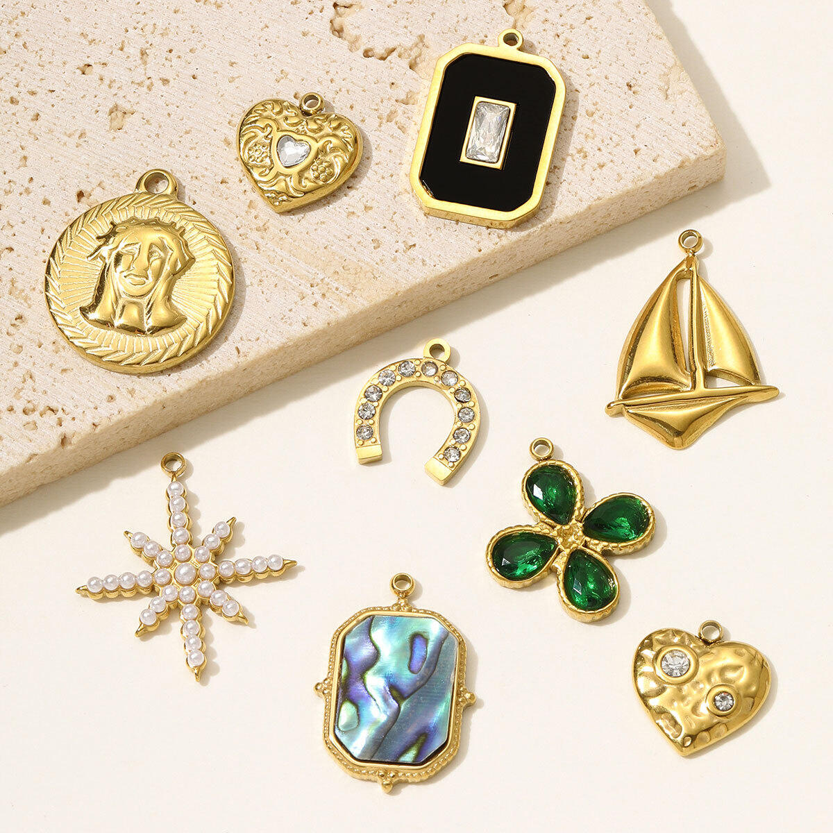 1 Piece Luxurious Heart Stainless Steel Waterproof Gold Color Women's Pendants Picture4
