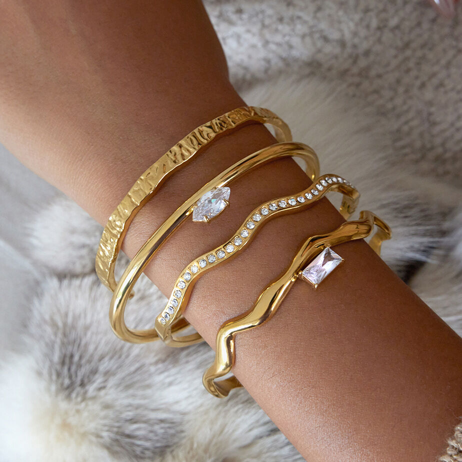 1 stuk glanzende gebogen roestvrijstalen waterdichte damesarmband met goudkleurige zirkonia