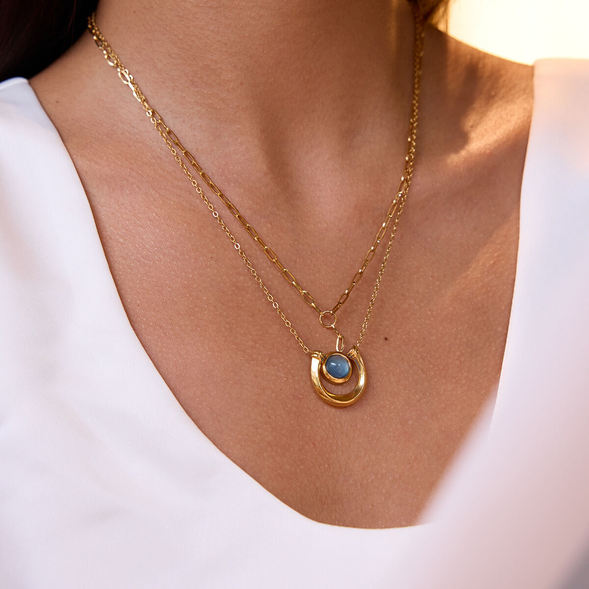 1 Piece Classic Blue Resin Circle Stainless Steel Waterproof Gold Color Women's Pendant Necklaces 2