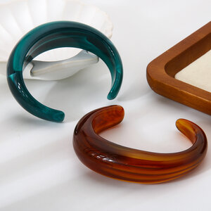 1 Piece Classic Series Simple Gradient Color Resin Women's Bangles h5 Picture6