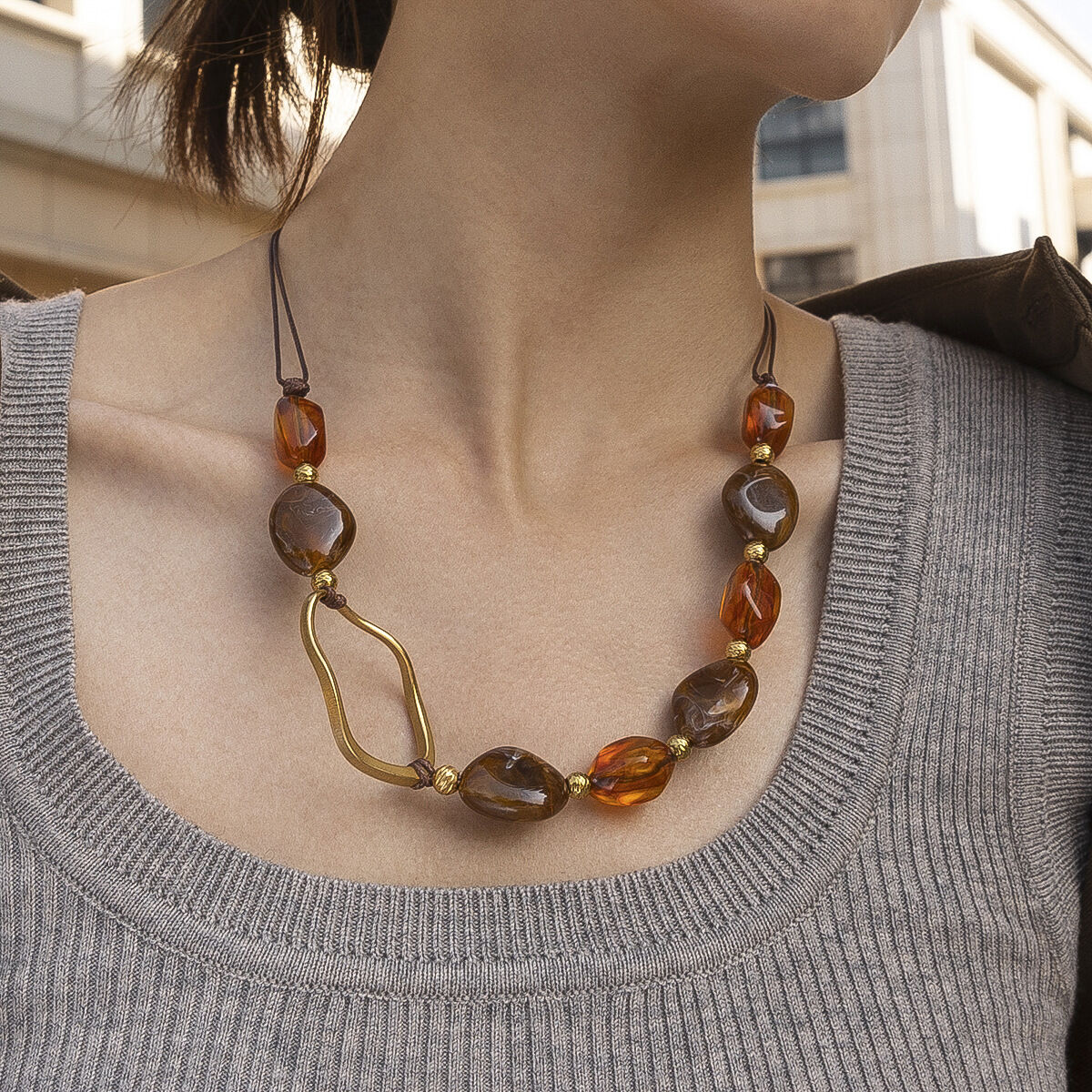 Collier de perles en acrylique de forme irrégulière, 1 pièce 2