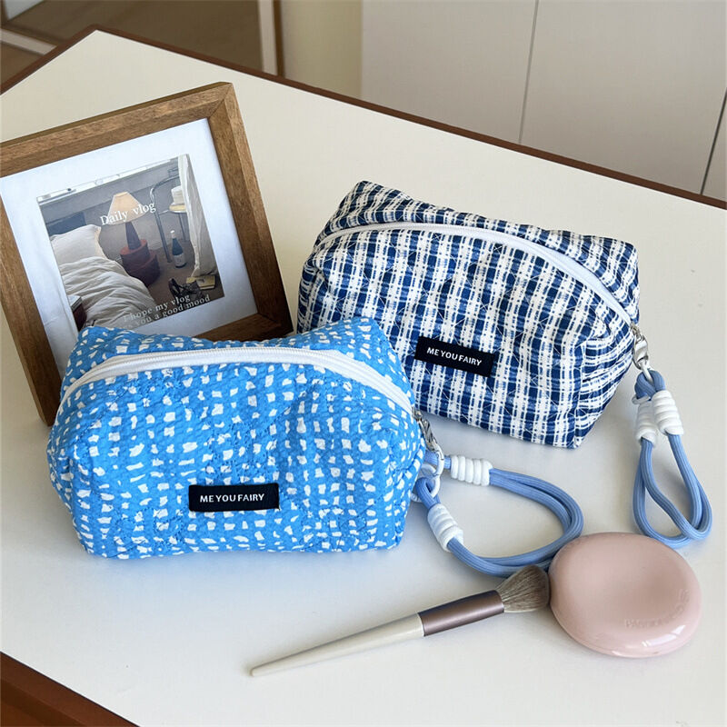 1 Piece Fresh Light Blue Checkered Women's Makeup Bags