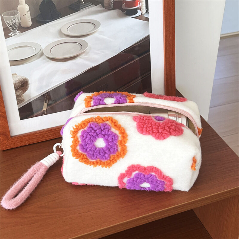 1 Piece Romantic Series Cute Flower Plush Women's Makeup Bags