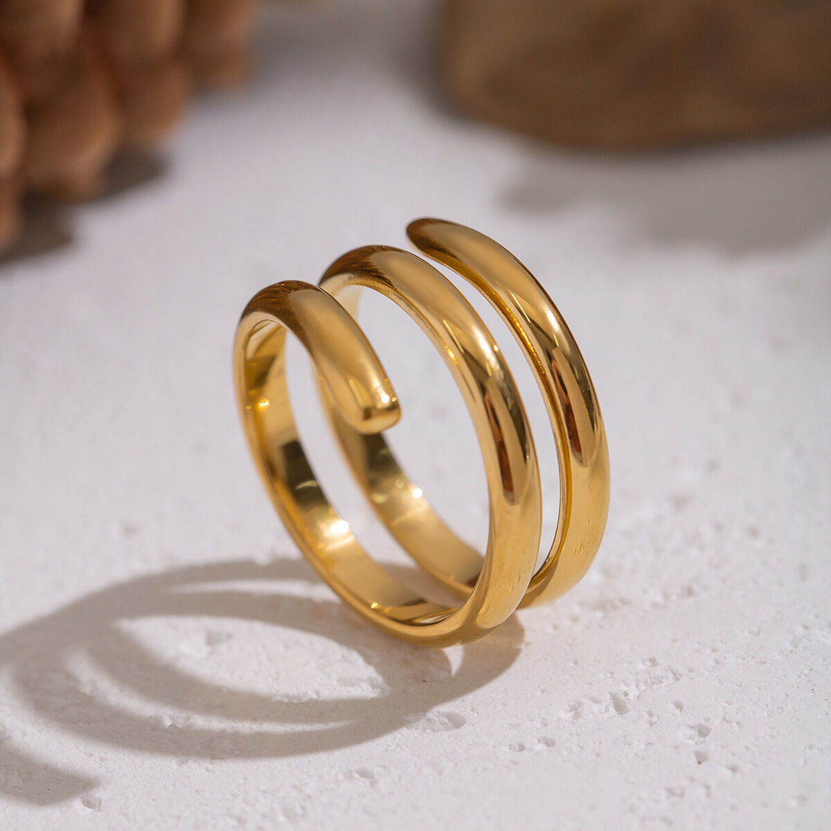 1 stuk onregelmatig gevormde, waterdichte, goudkleurige, minimalistische ring van roestvrij staal