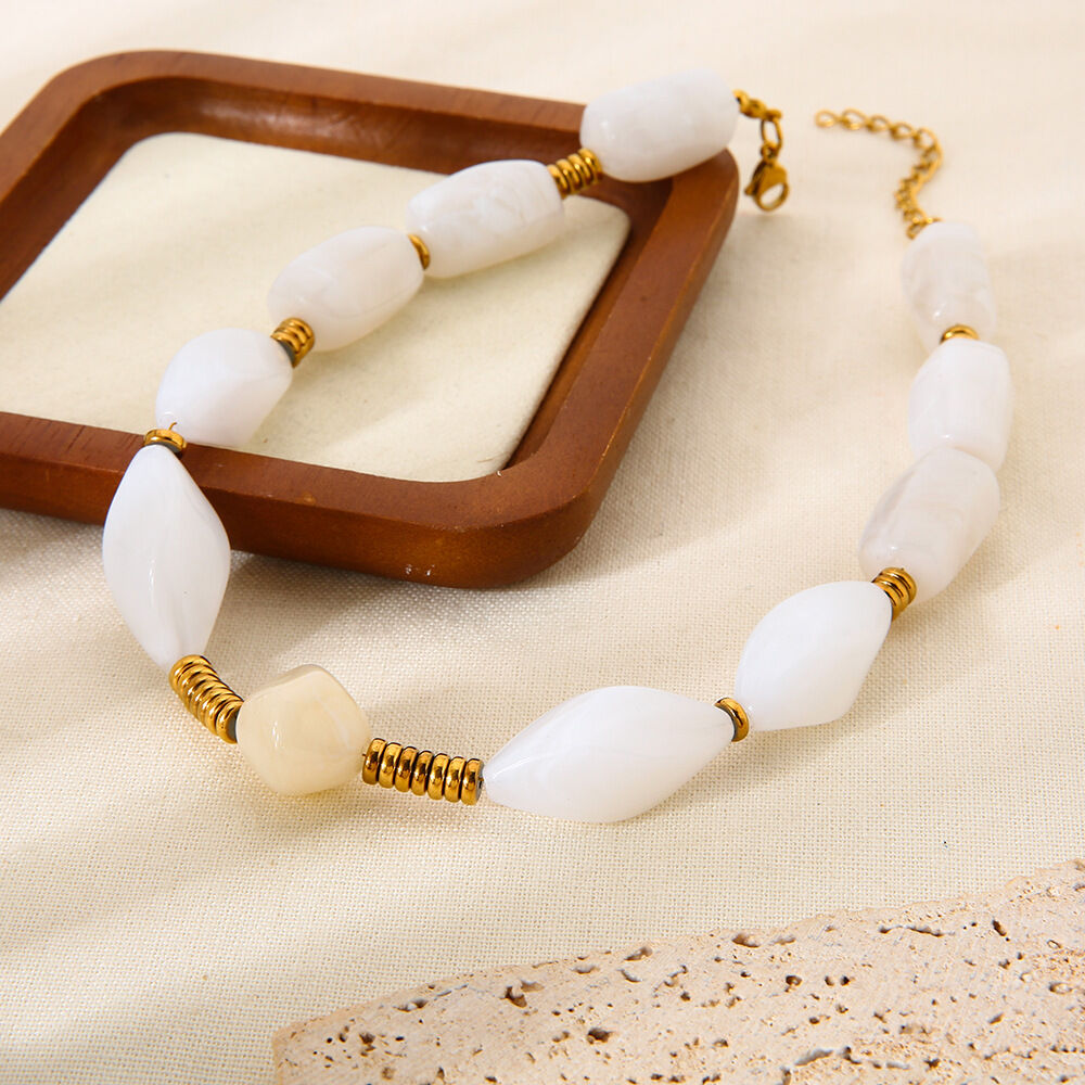 1 Piece Classic  Daily Beads Acrylic   Gold Color  Women's Beaded Necklaces