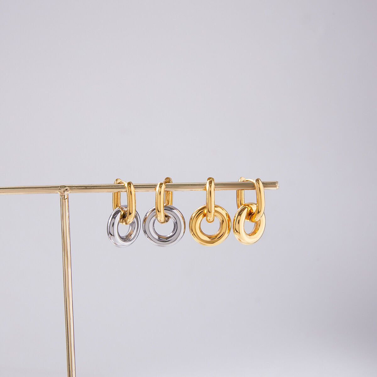 1 Pair Simple Circle Mixed Gold&Silver Colors Stainless Steel Waterproof Women's Hoop Earrings Picture5
