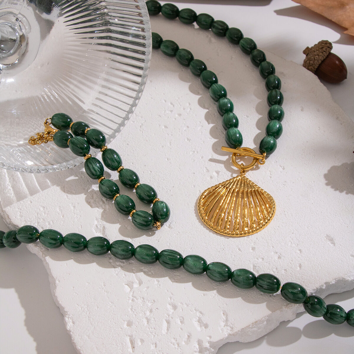Irregular Shape Resin Beads Shell Pendant Necklace Set 2