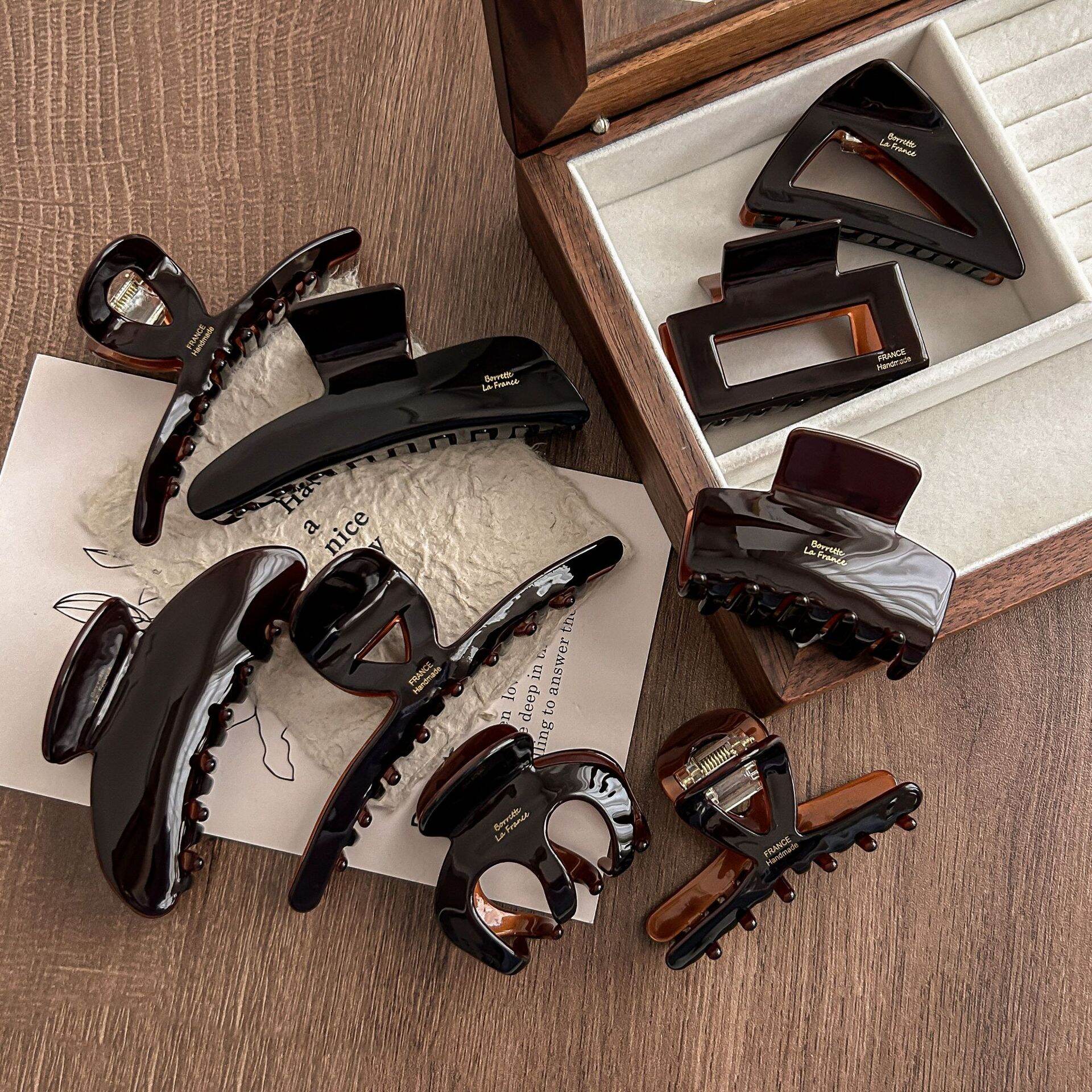1 Piece  Casual Letter Solid Color Acetate Women's Hair Claws
