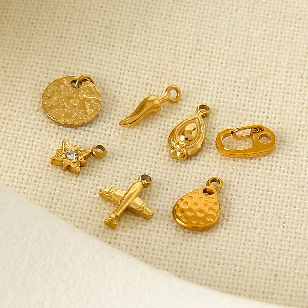 1 Piece Retro Devil's Eye Heart Animal Stainless Steel Waterproof  Gold Color Women's Pendants Picture4