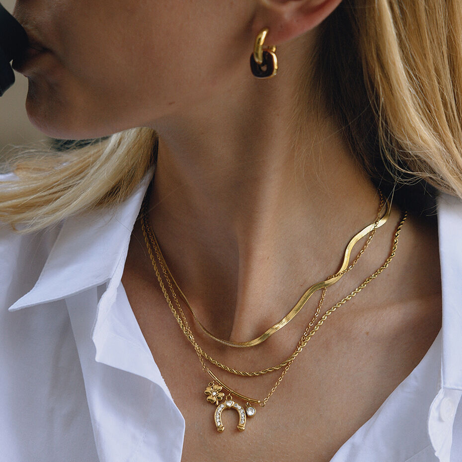 Luxurious Horseshoe-shaped Stainless Steel Waterproof Gold Color Zircon Women's Jewelry Sets Picture5