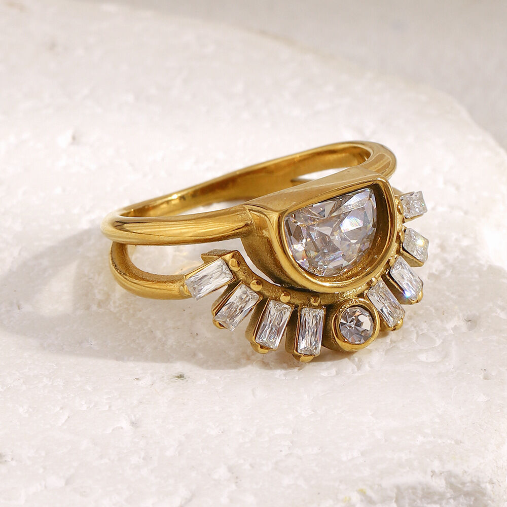 1 Stück unregelmäßig geformter, wasserdichter Damenring aus Edelstahl in Goldfarbe mit Zirkonia